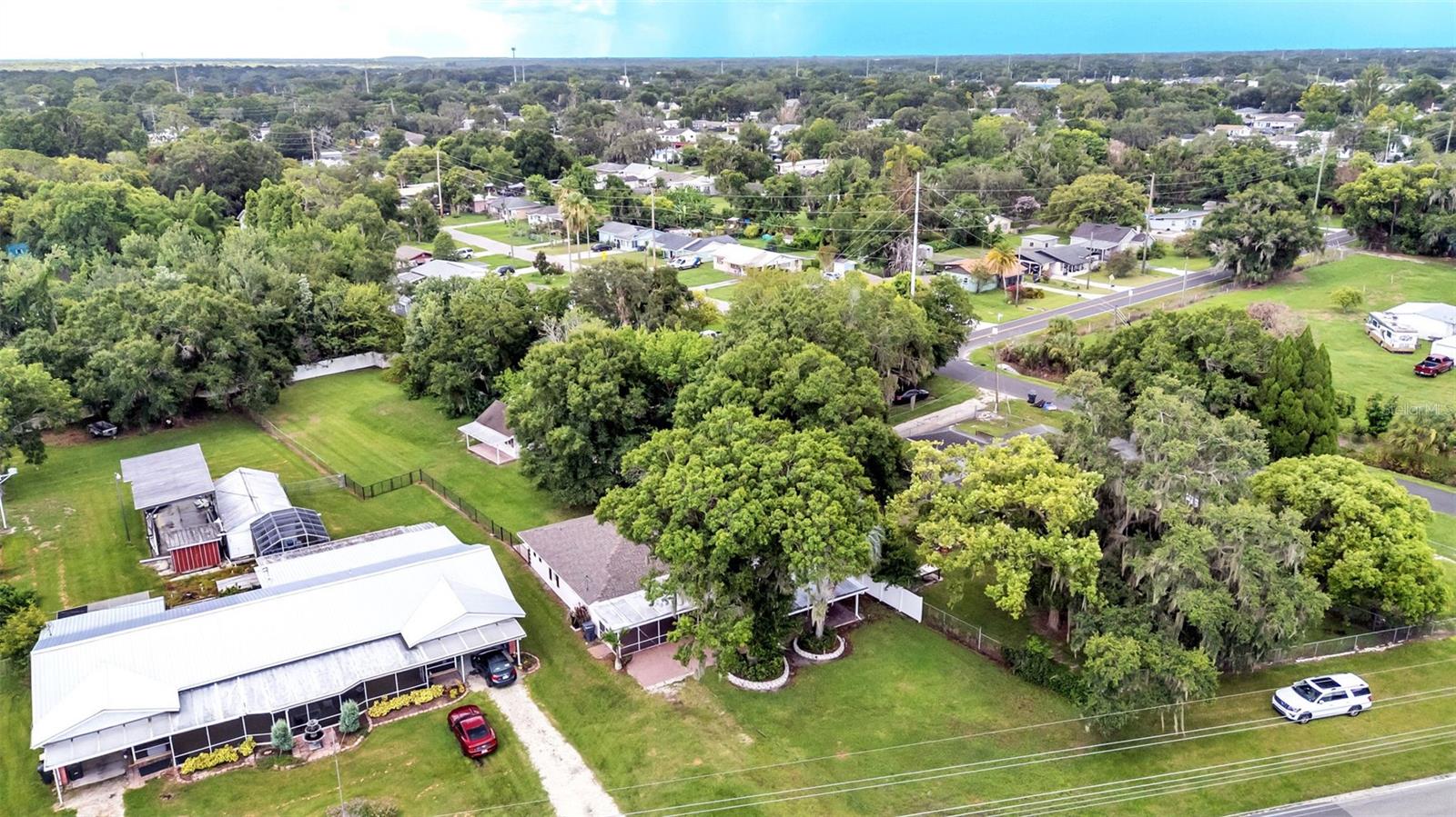 COUNTRY CLUB ESTATES SUB - Residential