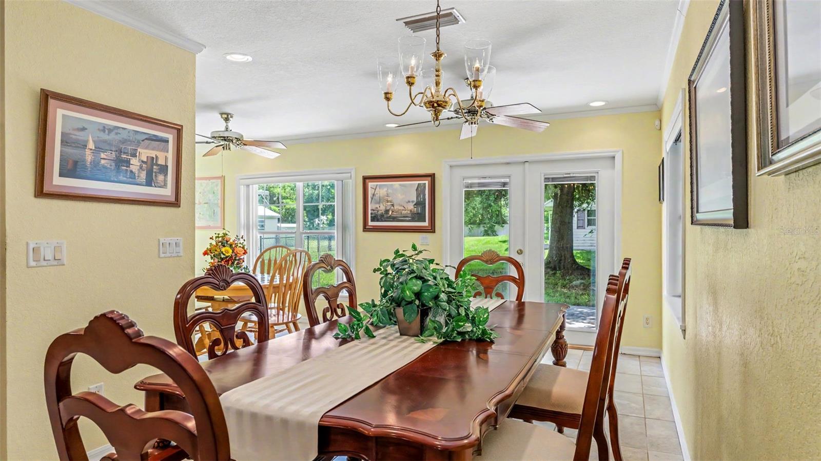 COUNTRY CLUB ESTATES SUB - Residential