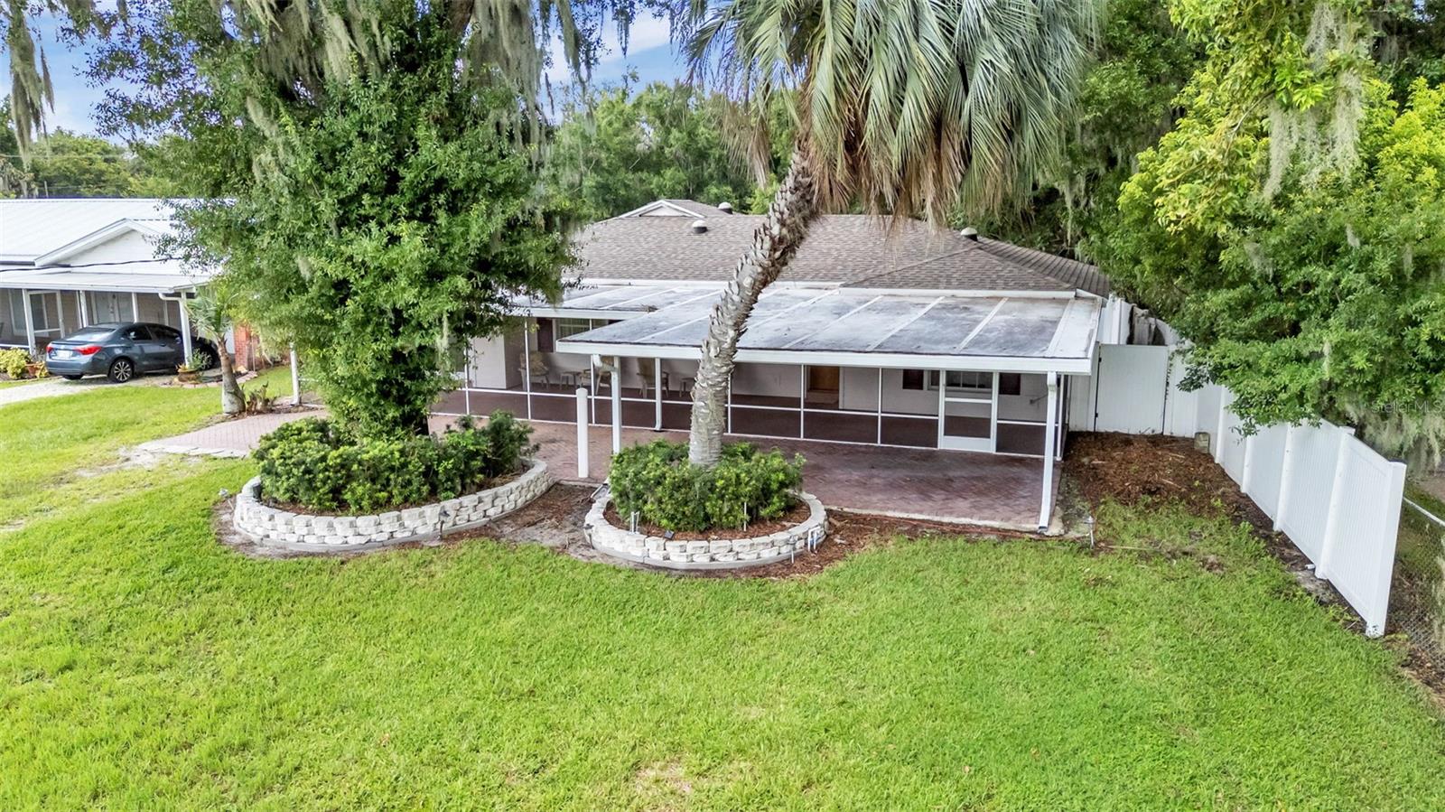 COUNTRY CLUB ESTATES SUB - Residential