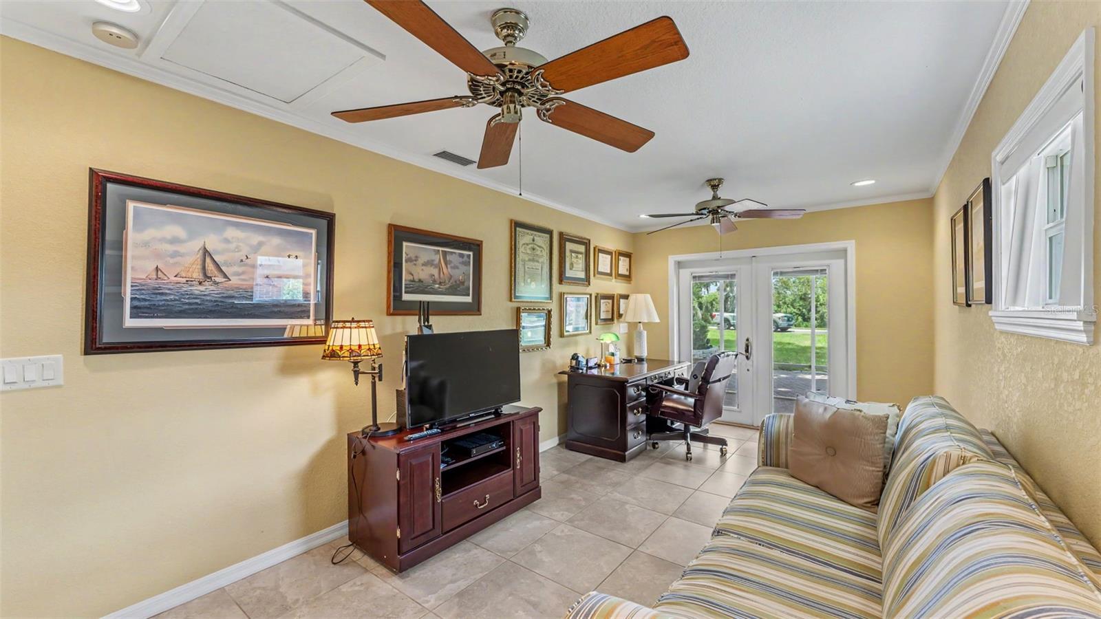 COUNTRY CLUB ESTATES SUB - Residential