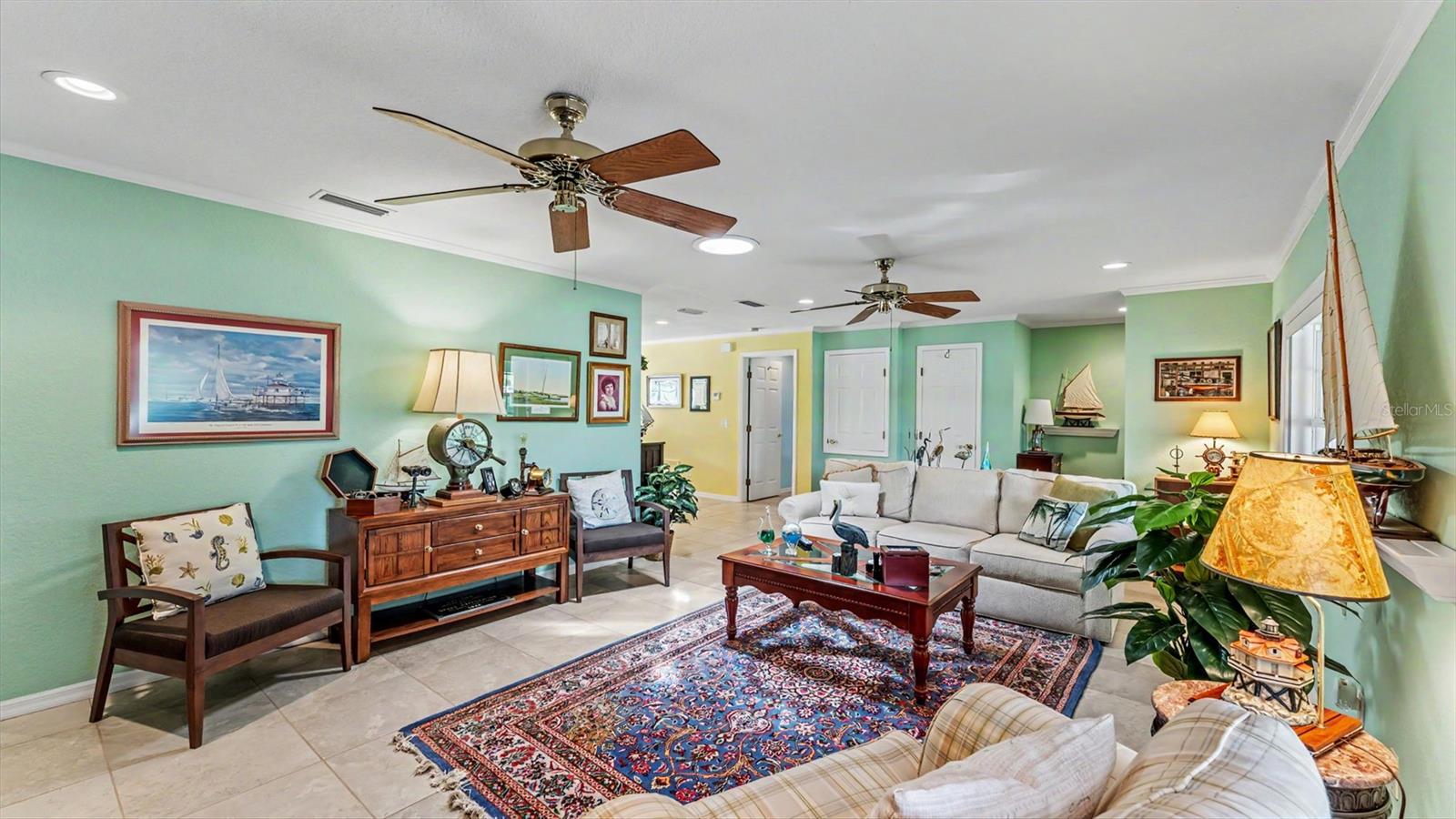 COUNTRY CLUB ESTATES SUB - Residential