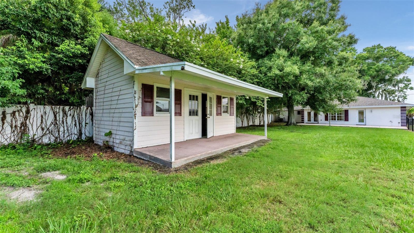 COUNTRY CLUB ESTATES SUB - Residential