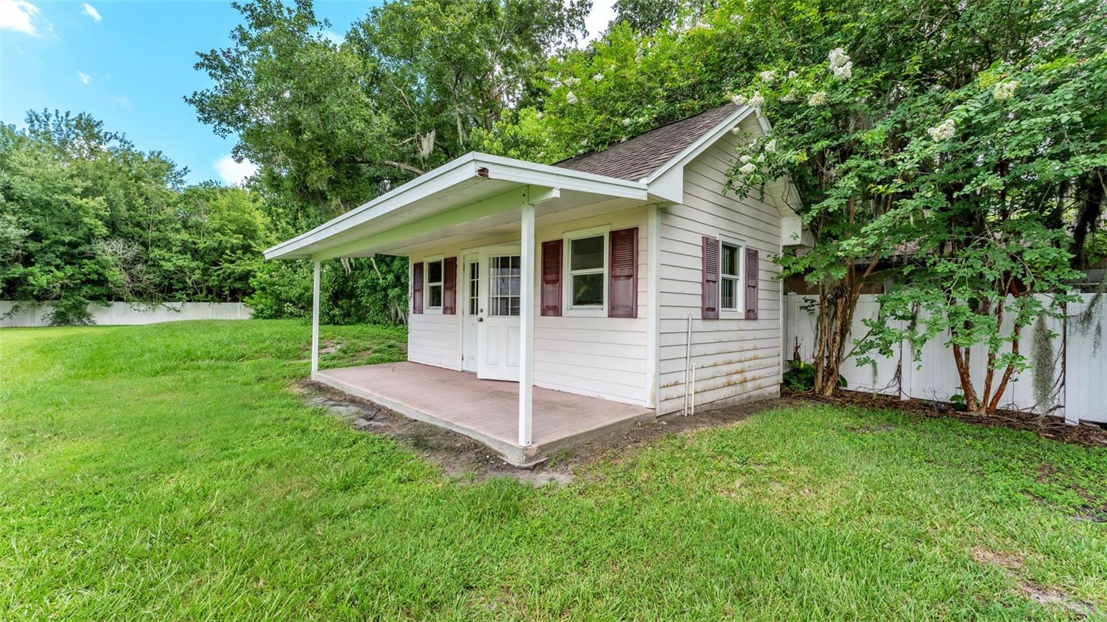 COUNTRY CLUB ESTATES SUB - Residential