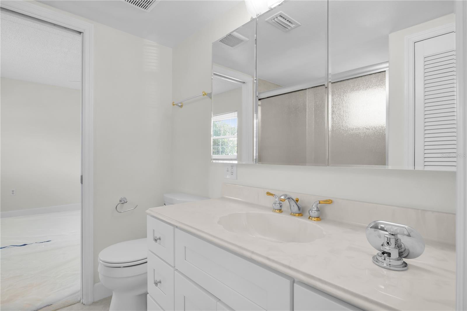 BAY POINTE WATERFRONT CONDOMINIUMS - Residential