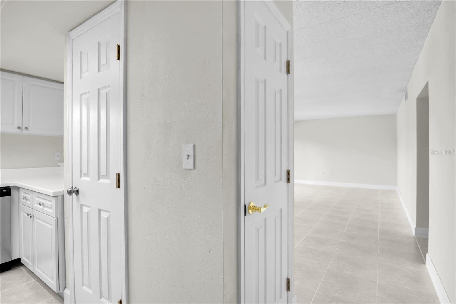 BAY POINTE WATERFRONT CONDOMINIUMS - Residential