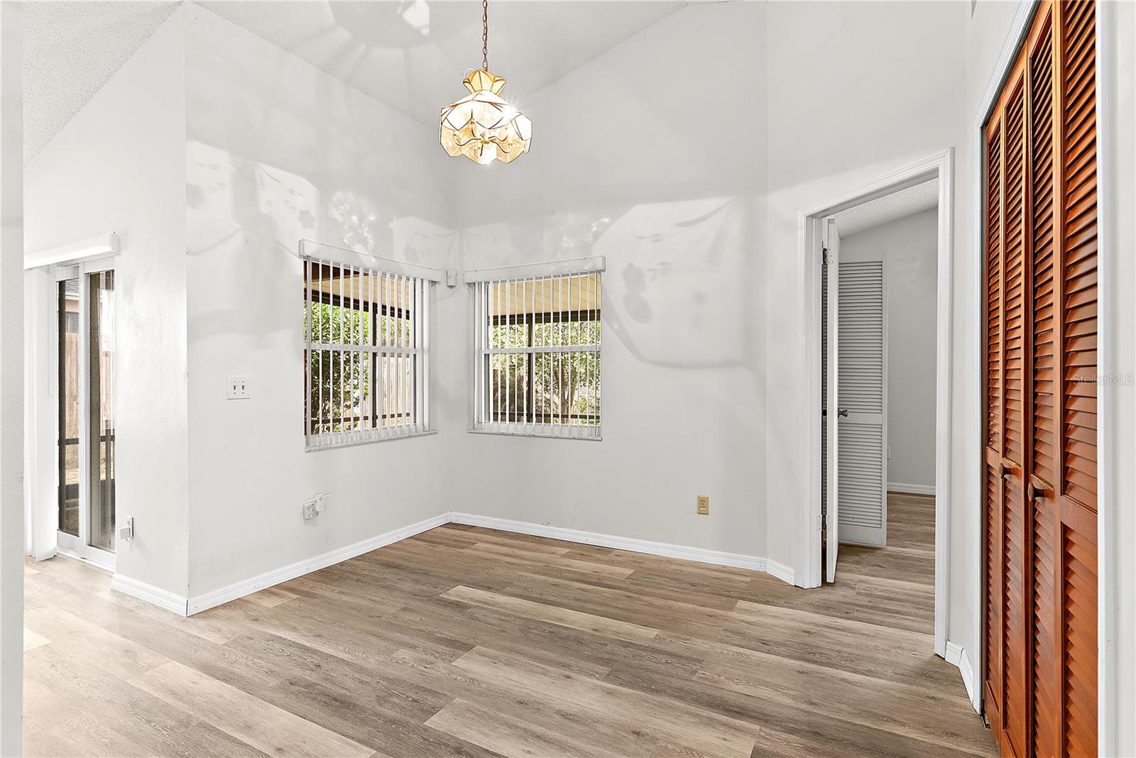 SOUTHRIDGE - Residential