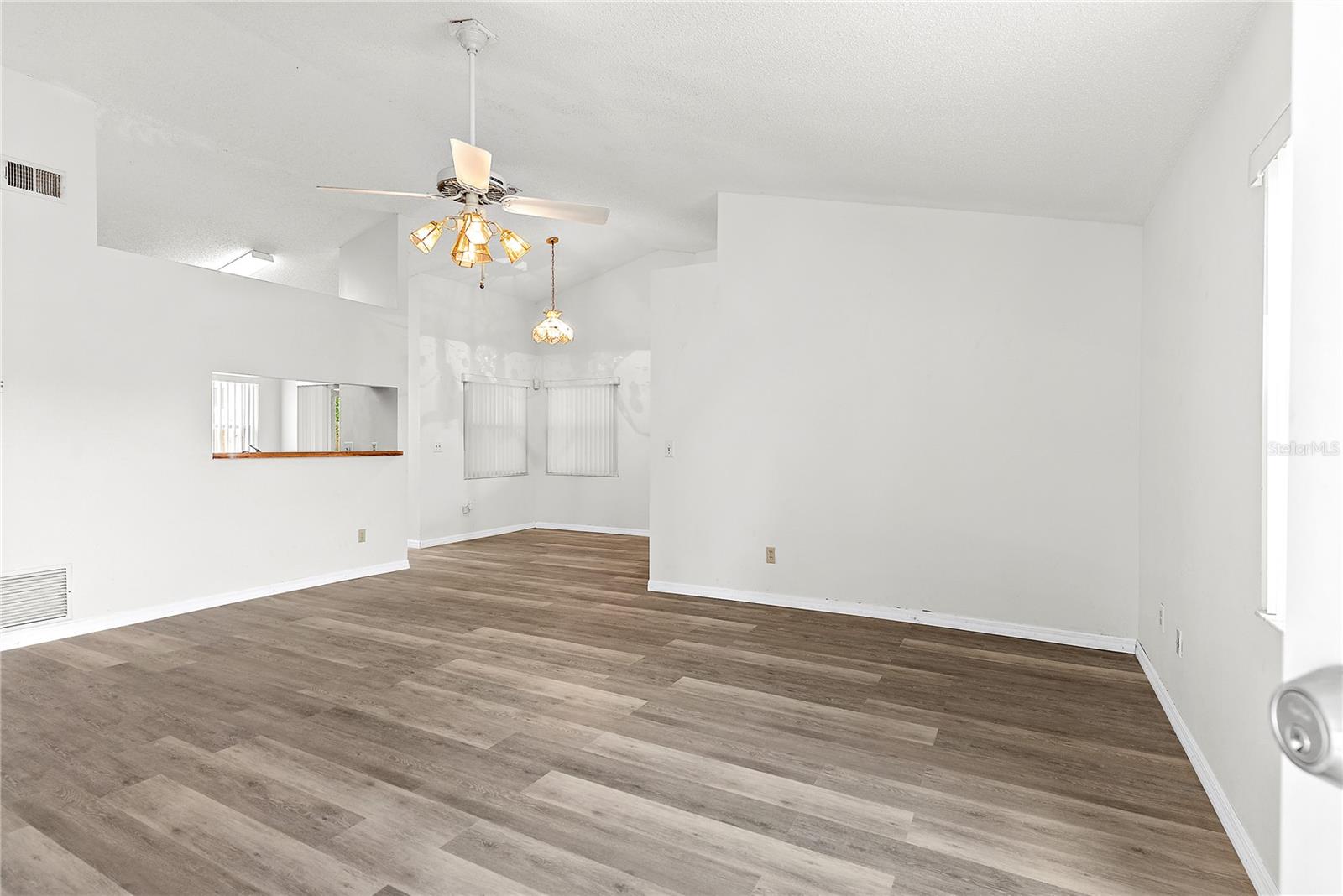 SOUTHRIDGE - Residential
