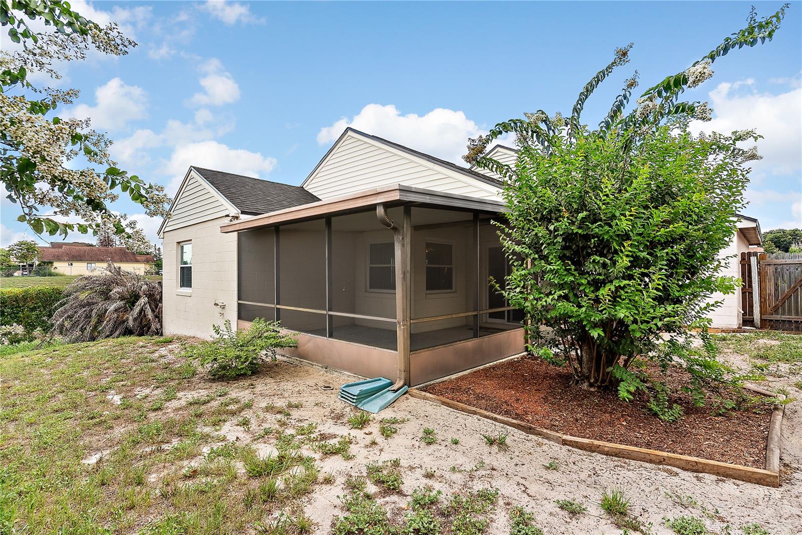 SOUTHRIDGE - Residential