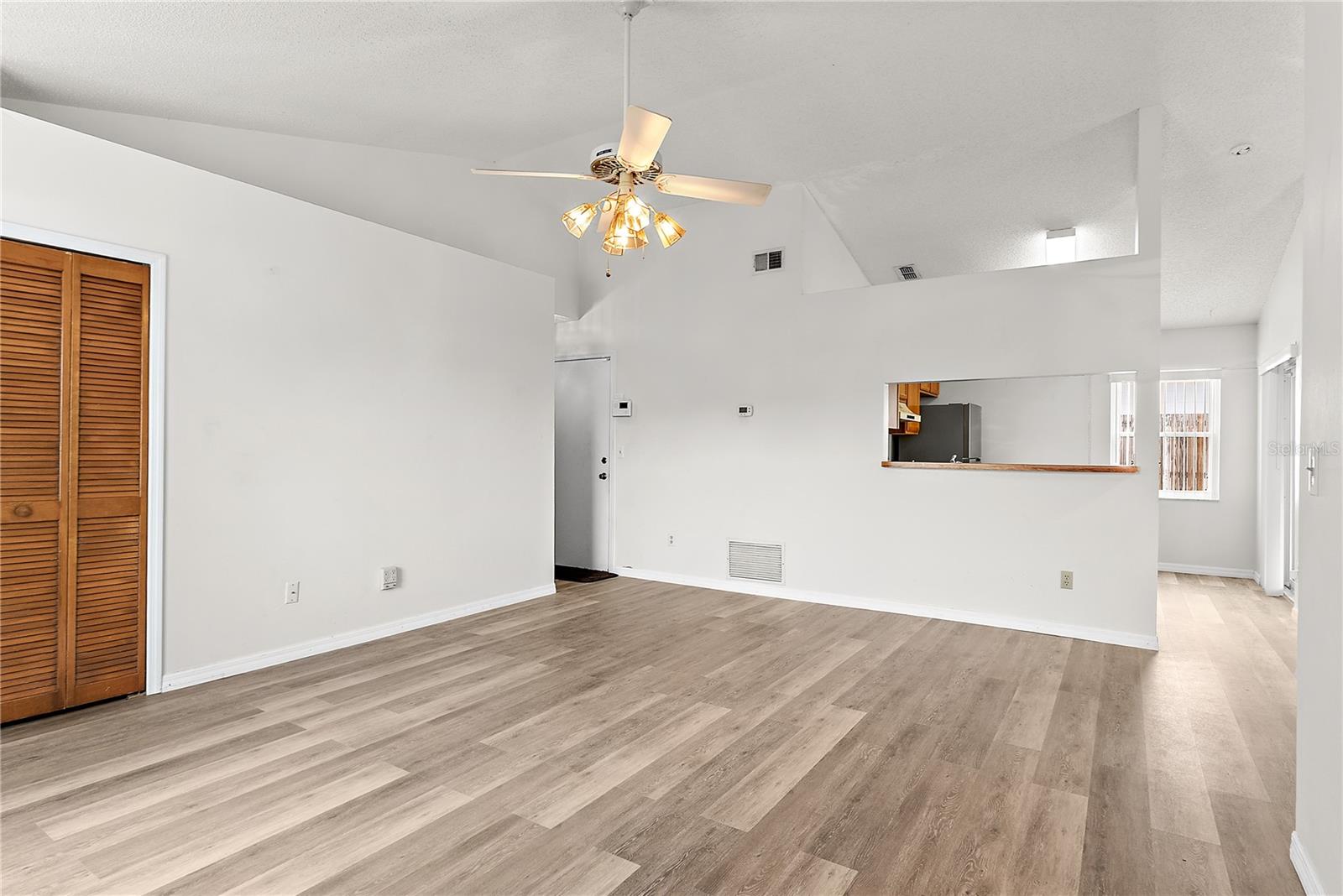 SOUTHRIDGE - Residential