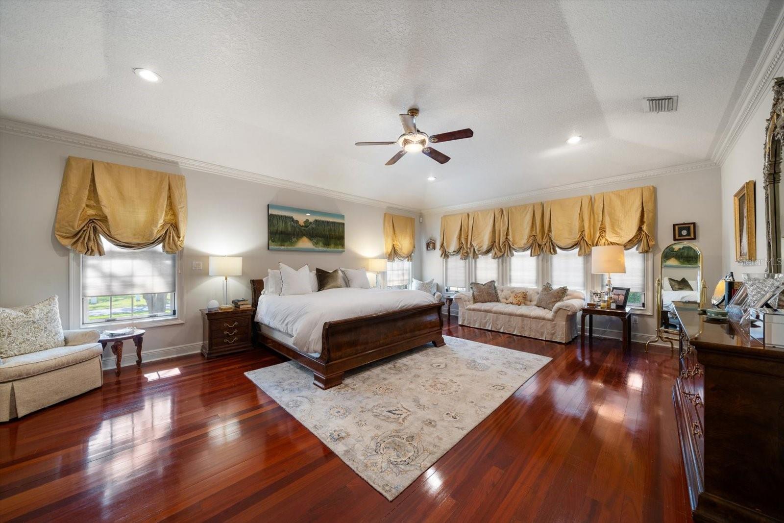 COACHMAN LAKES ESTATES - Residential