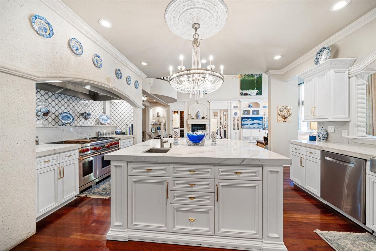 COACHMAN LAKES ESTATES - Residential