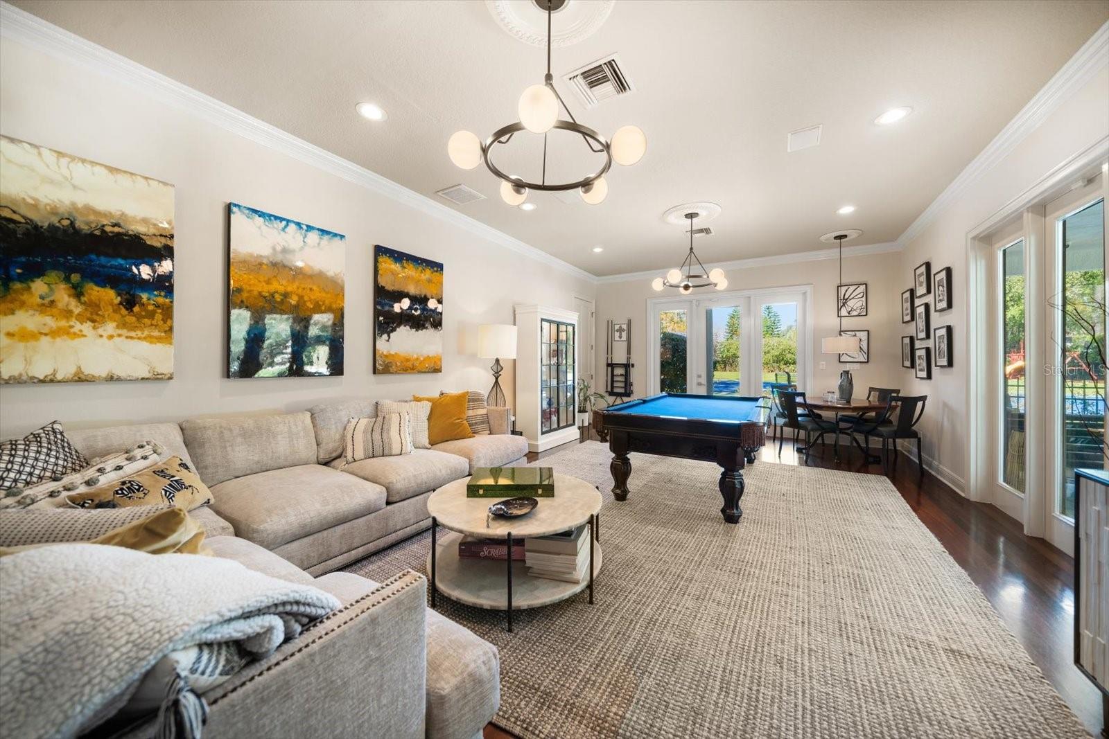 COACHMAN LAKES ESTATES - Residential