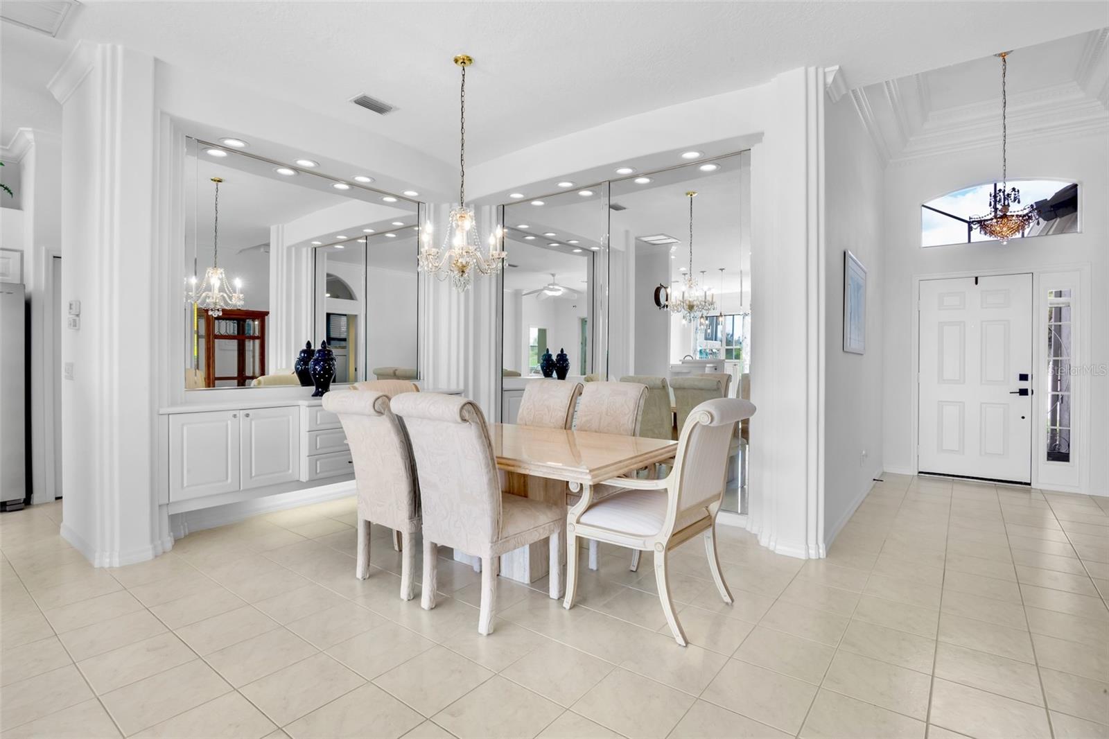 HERITAGE OAKS GOLF & COUNTRY CLUB - Residential