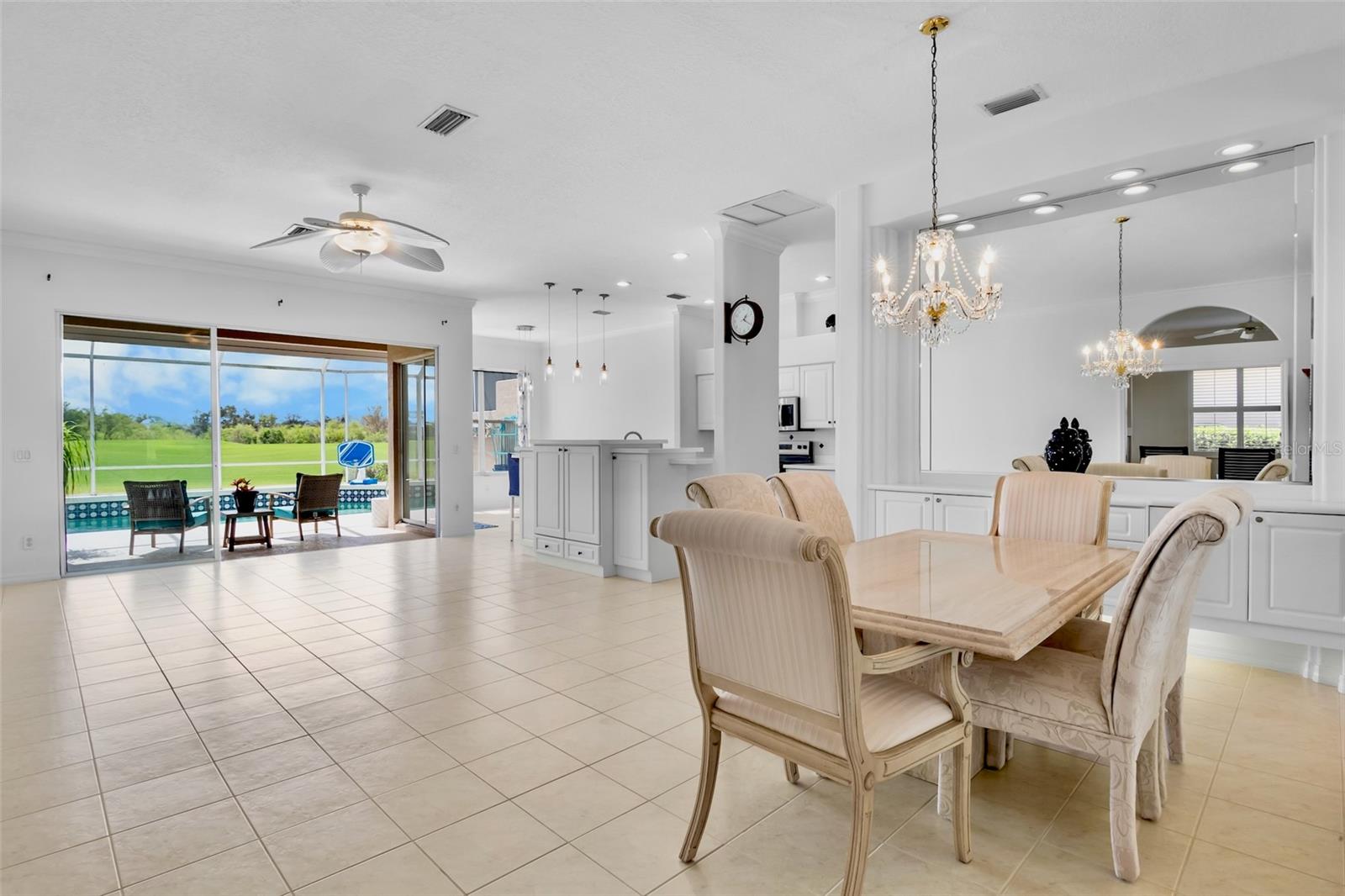 HERITAGE OAKS GOLF & COUNTRY CLUB - Residential