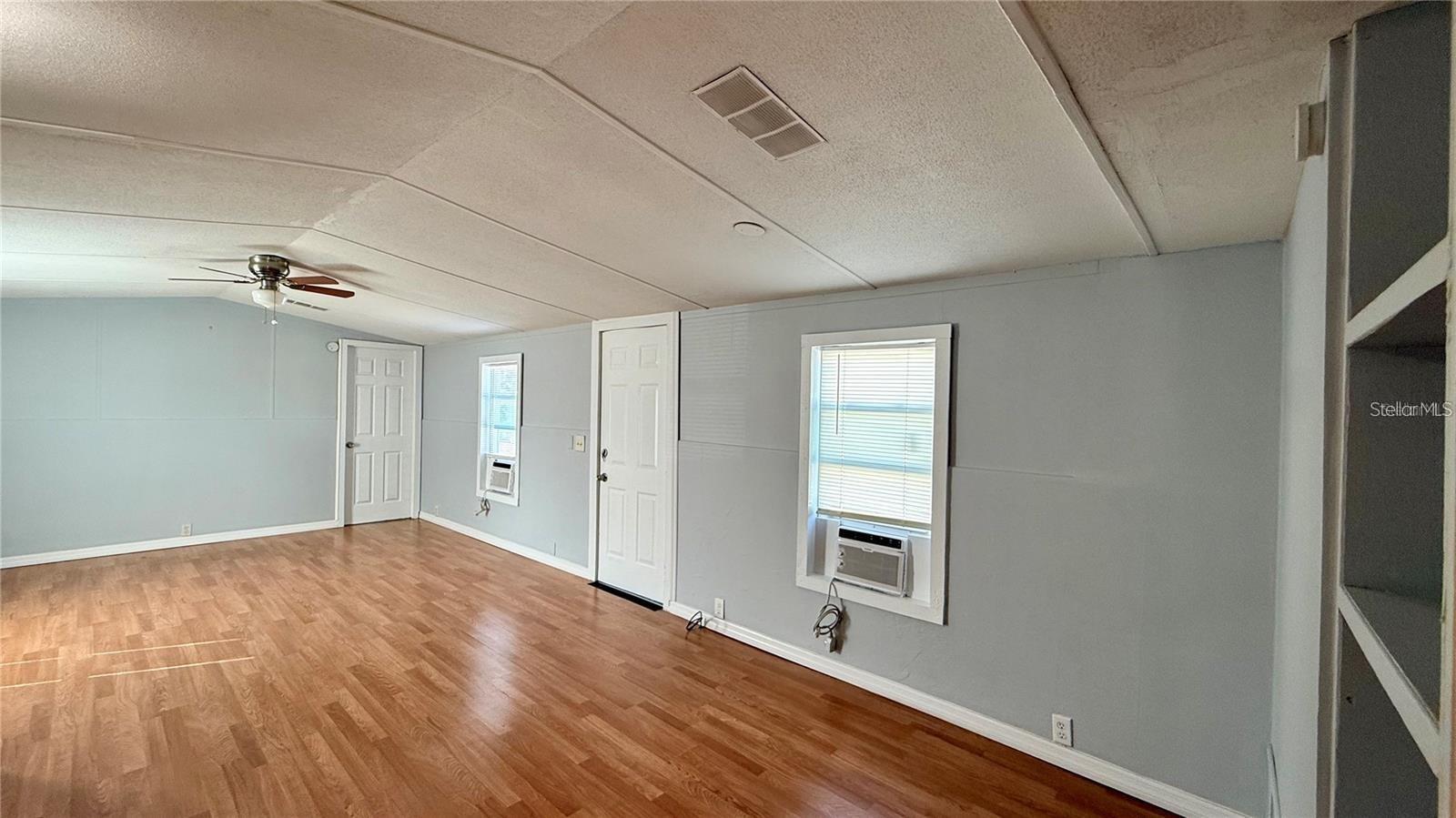 ELLISON PARK SUB - Residential Lease