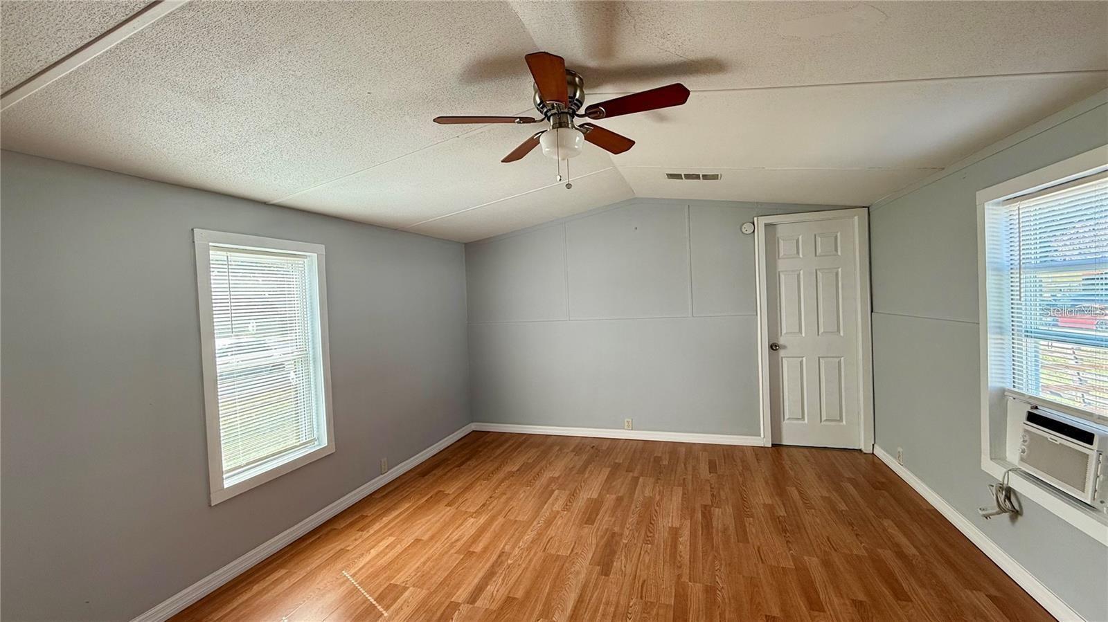ELLISON PARK SUB - Residential Lease