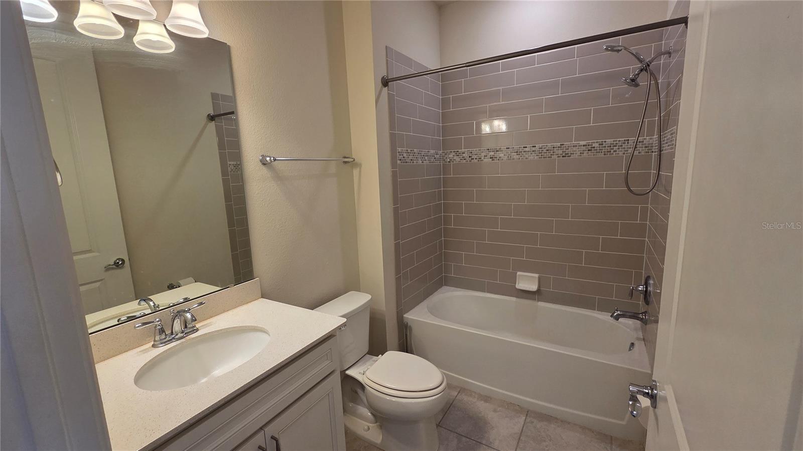 ISLES/LK NONA PH 1A - Residential Lease