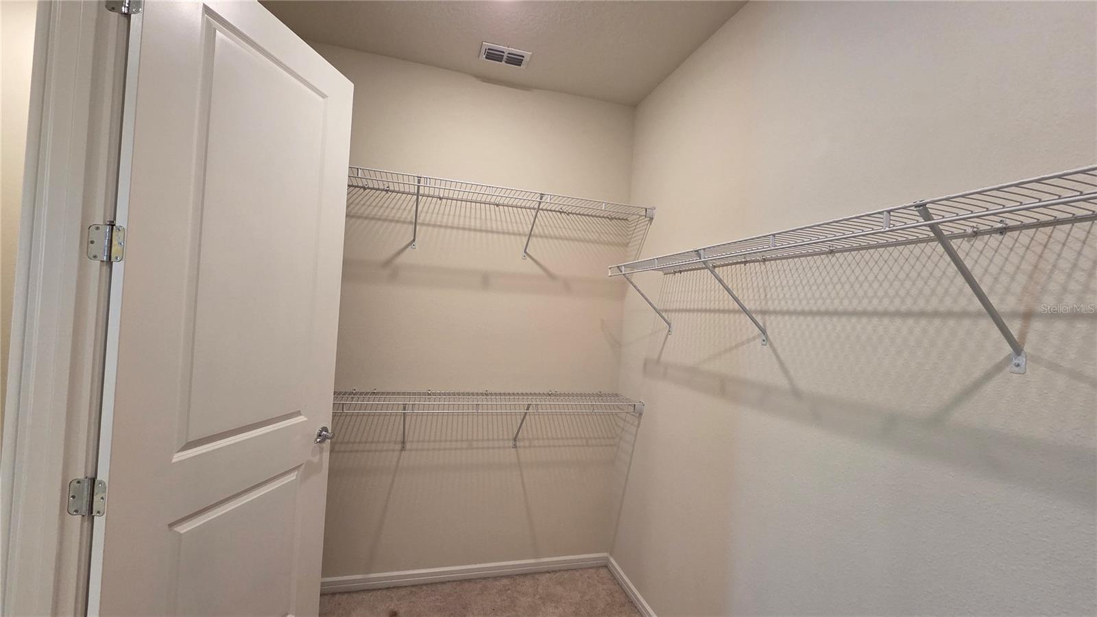 ISLES/LK NONA PH 1A - Residential Lease