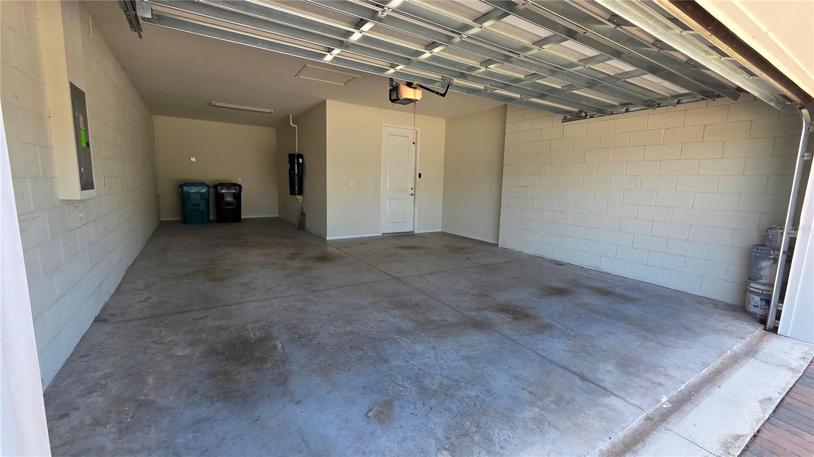 ISLES/LK NONA PH 1A - Residential Lease