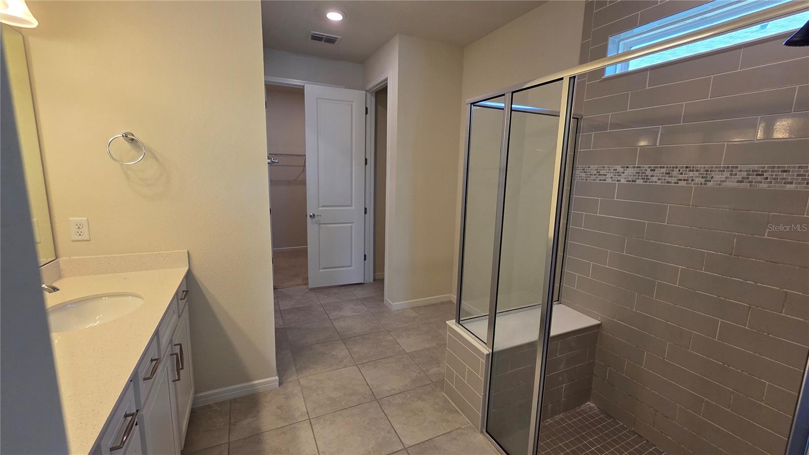 ISLES/LK NONA PH 1A - Residential Lease