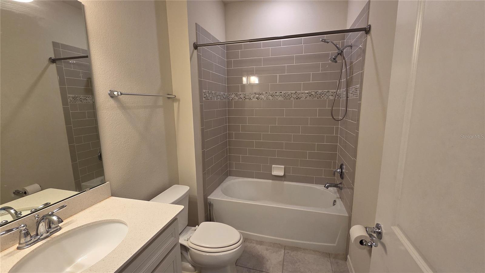 ISLES/LK NONA PH 1A - Residential Lease
