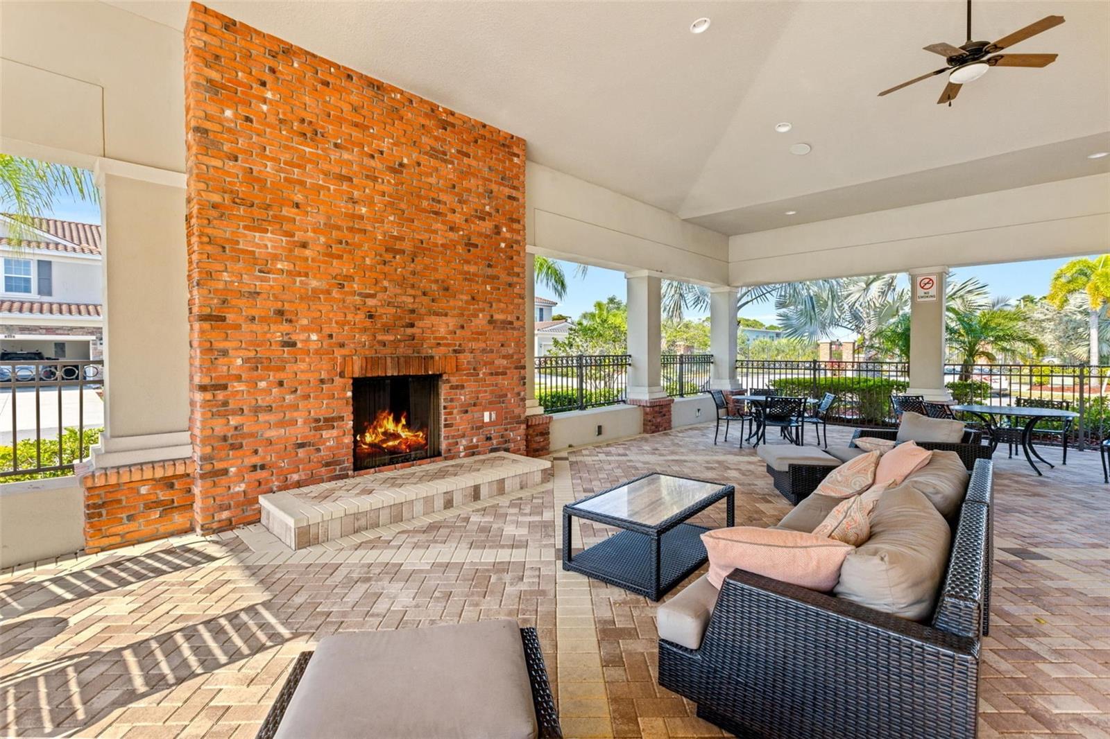 COLONNADE - Residential Lease
