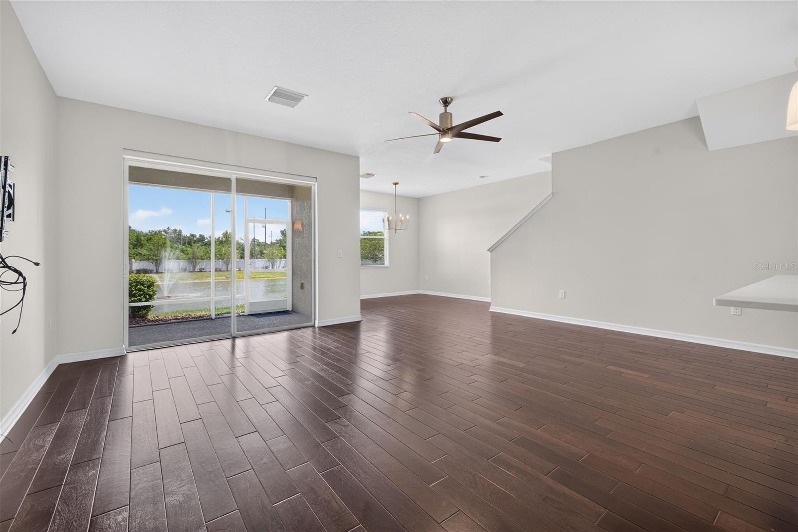 COLONNADE - Residential Lease