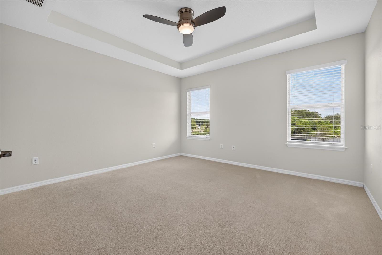 COLONNADE - Residential Lease