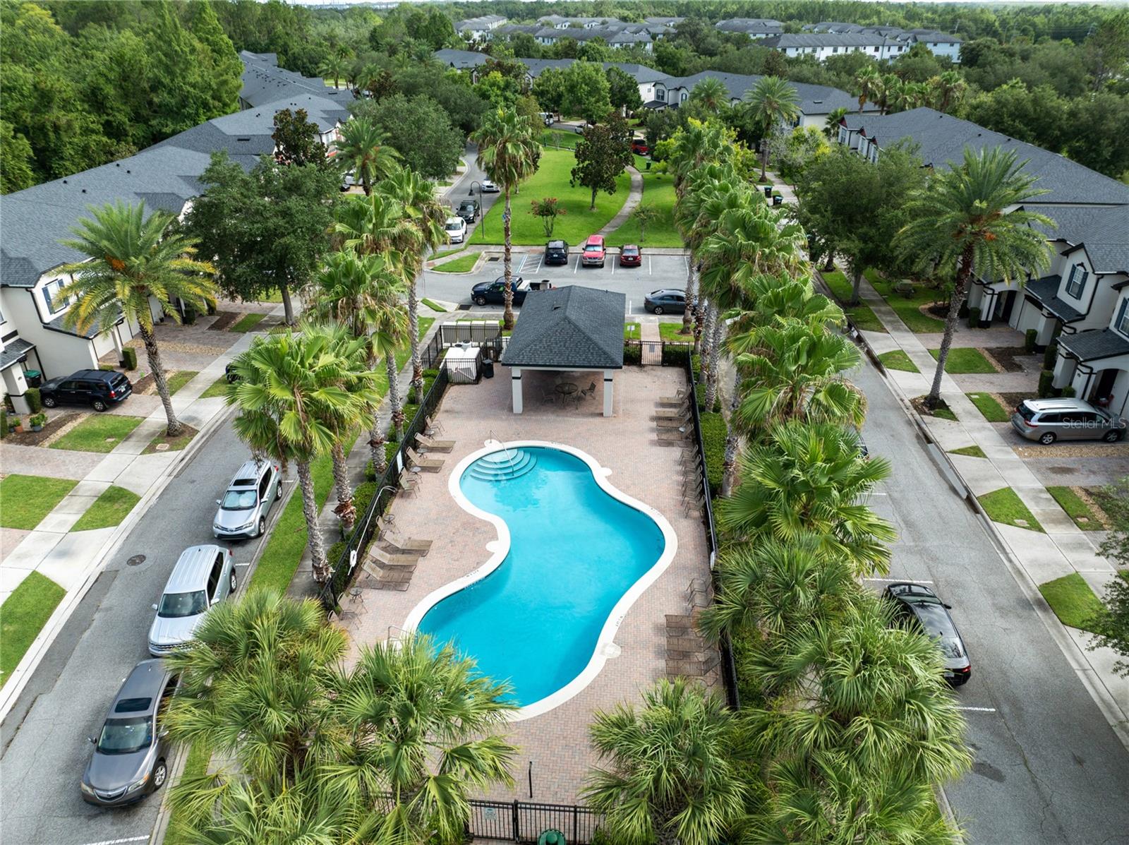 MOSS PARK COMMONS - Residential