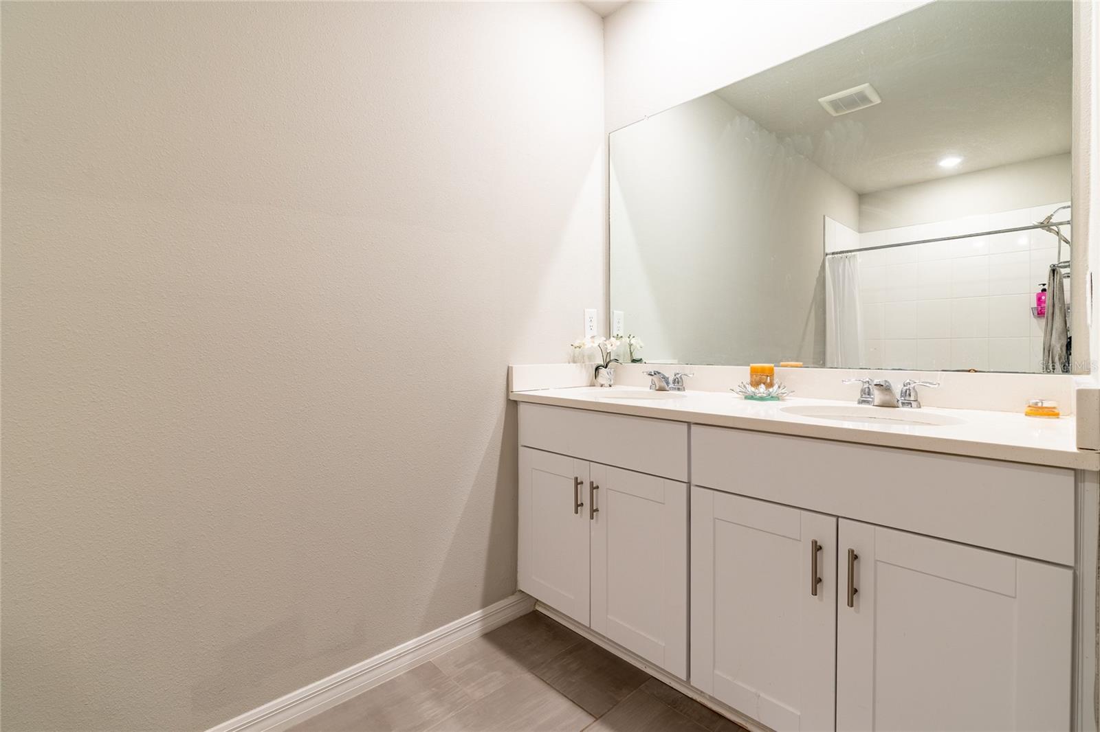 BRISTOL MDWS PH 1A & 1B - Residential