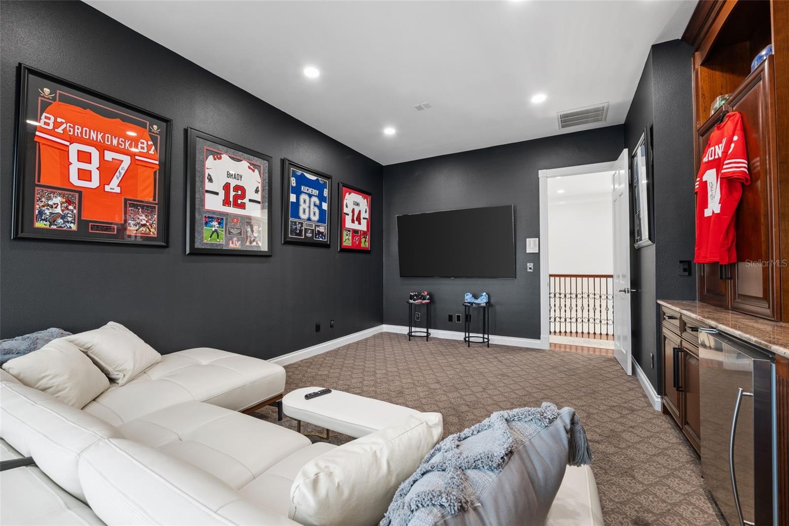 BAYWAY ISLES - Residential