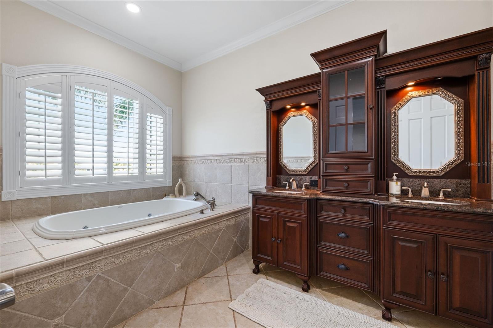 BAYWAY ISLES - Residential