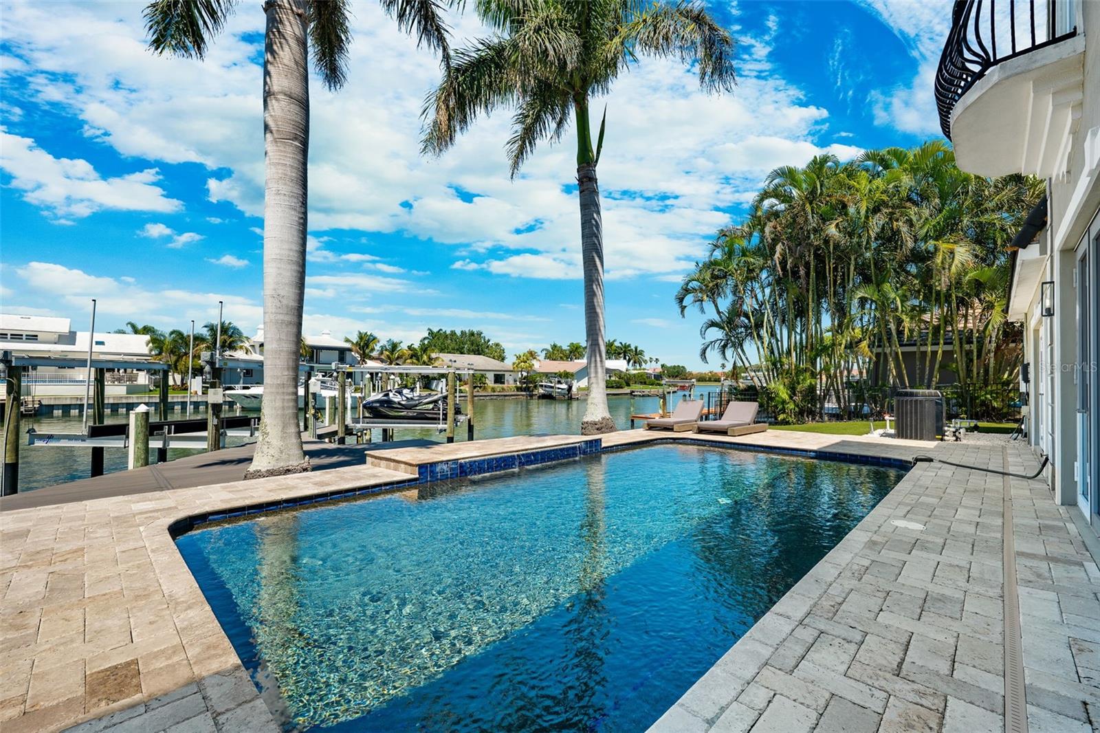 BAYWAY ISLES - Residential