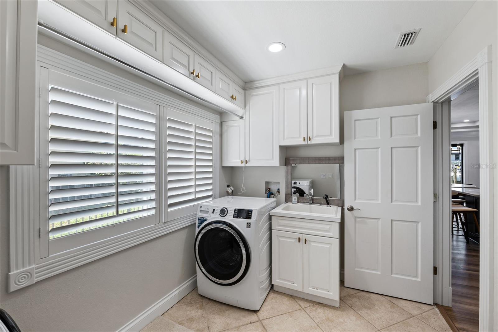 BAYWAY ISLES - Residential
