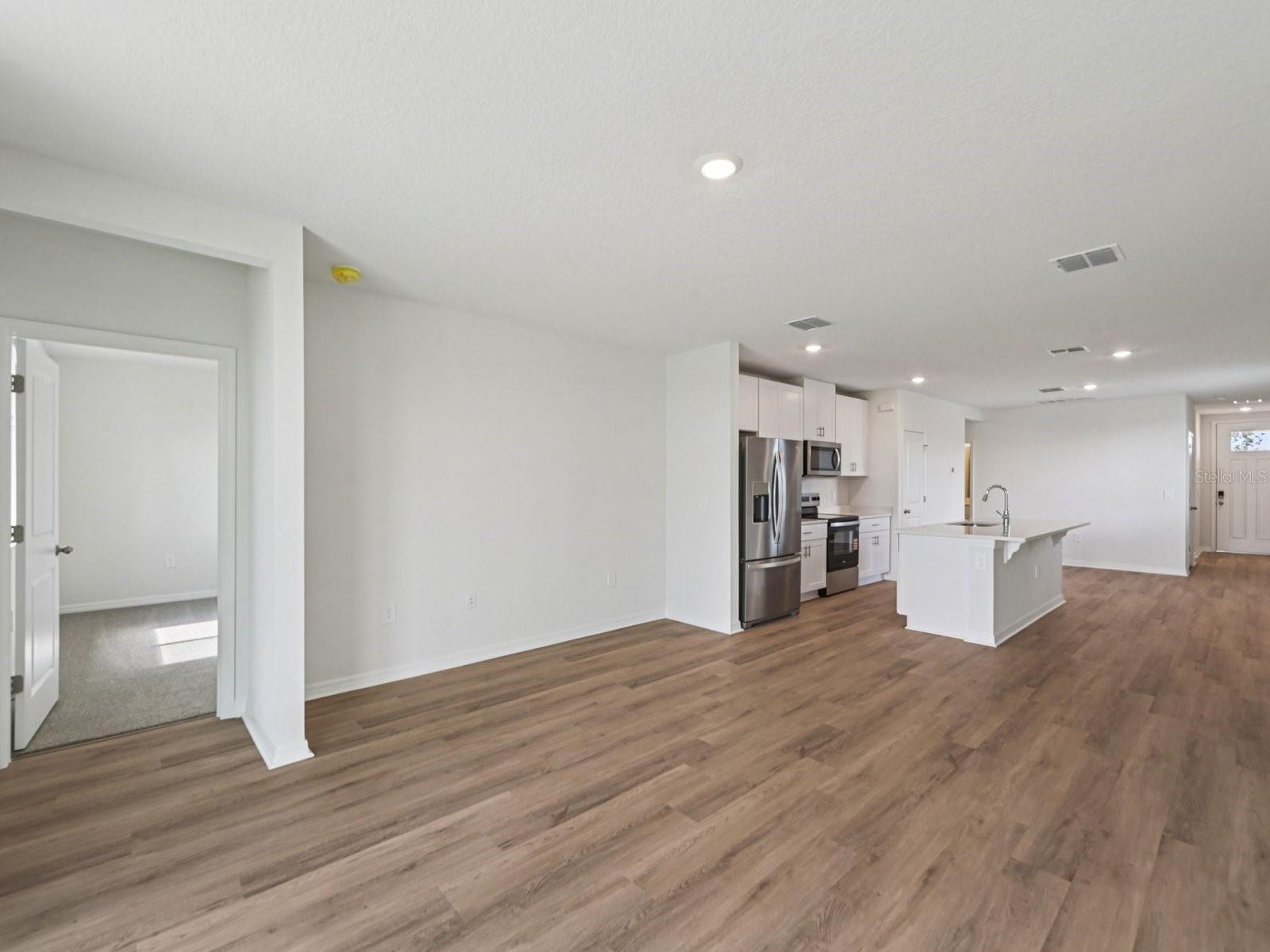 MAGNOLIA BAY - Residential