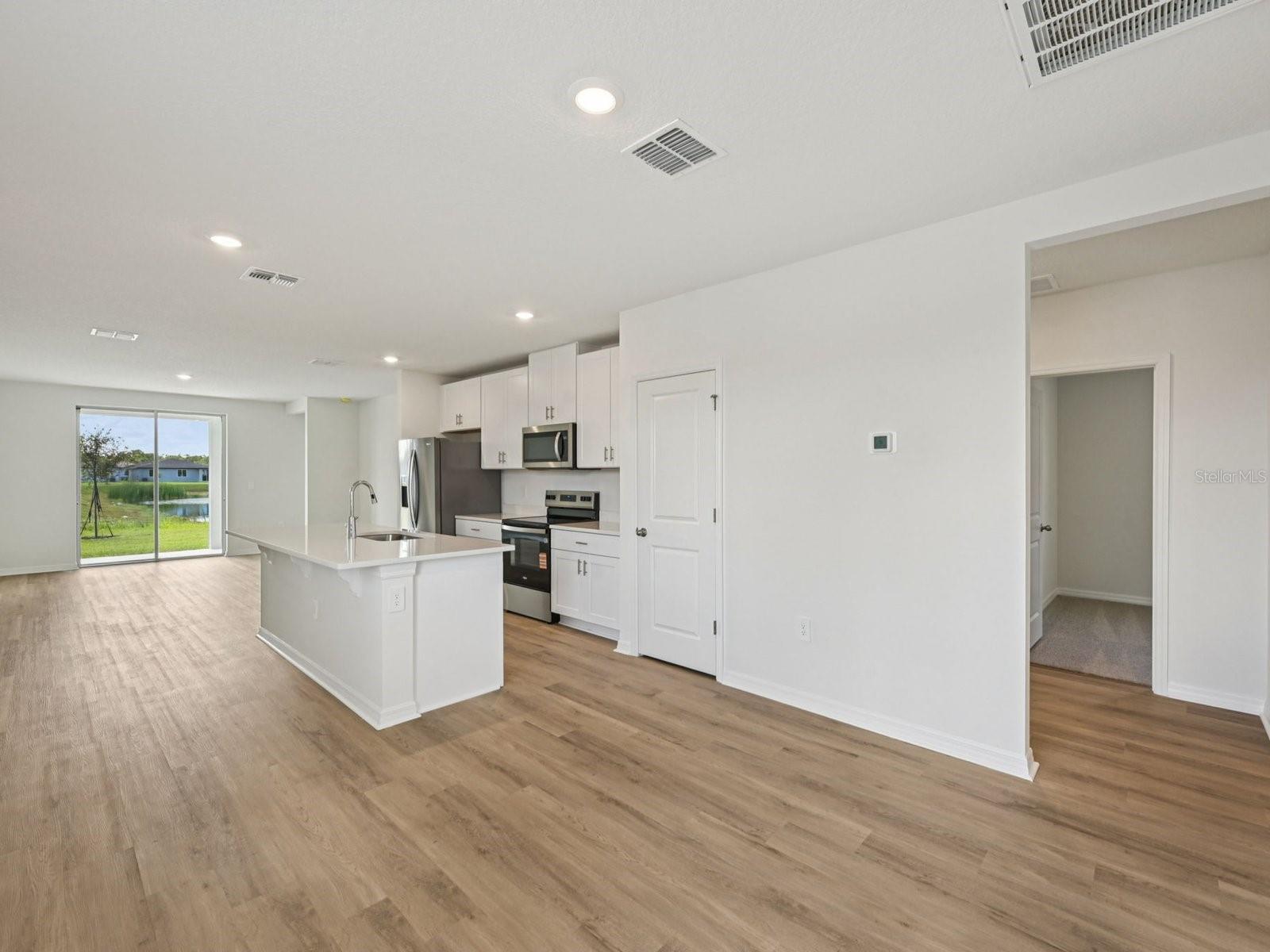 MAGNOLIA BAY - Residential