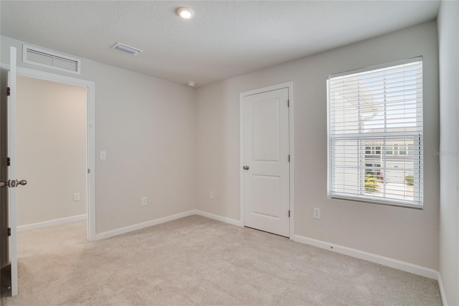 AVALON WOODS - Residential