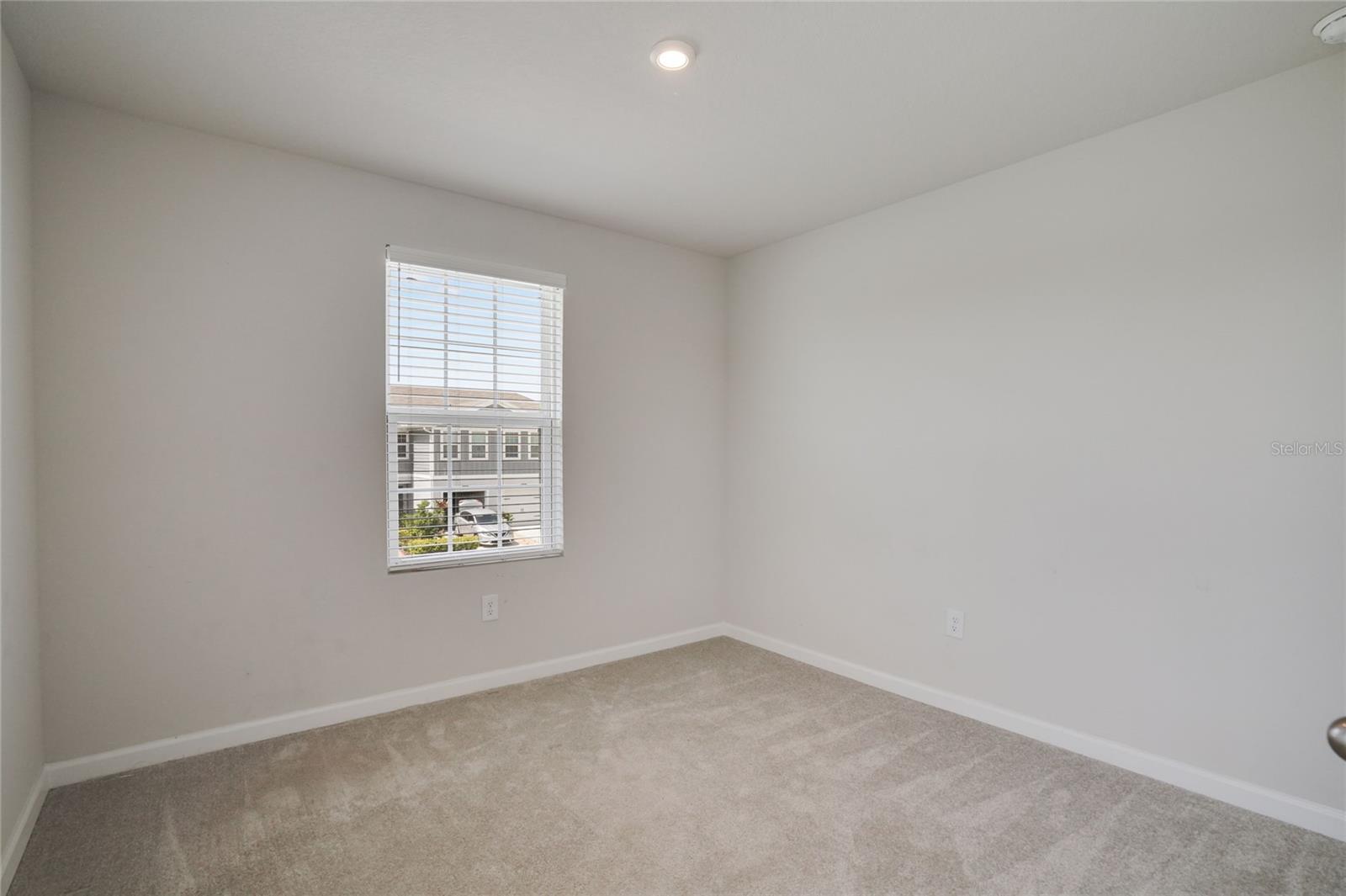 AVALON WOODS - Residential