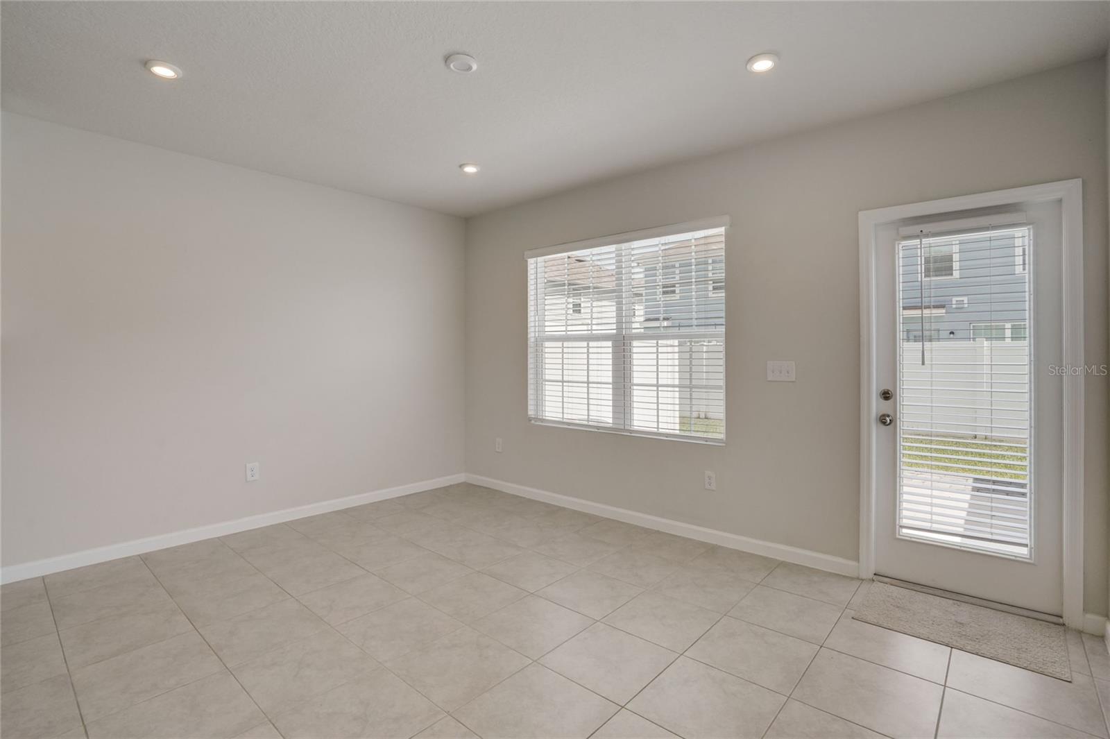 AVALON WOODS - Residential