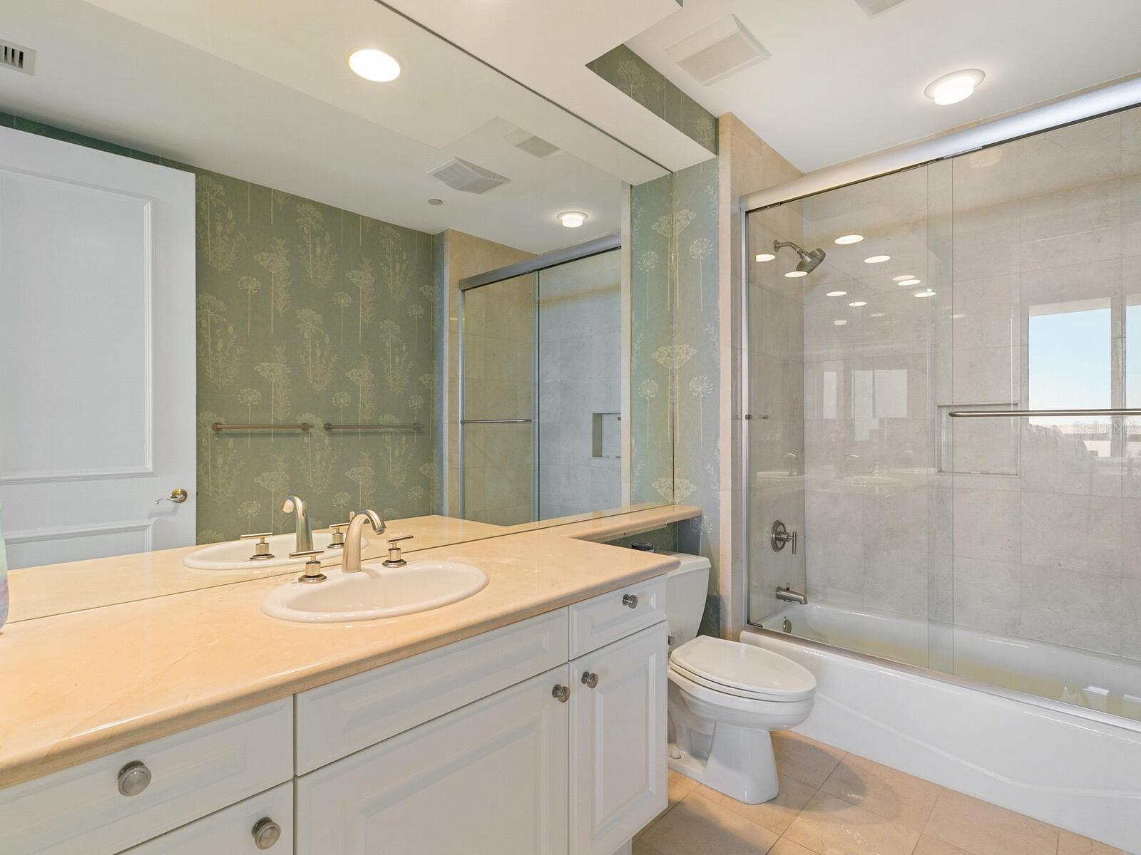 WATER CLUB I/LONGBOAT KEY - Residential