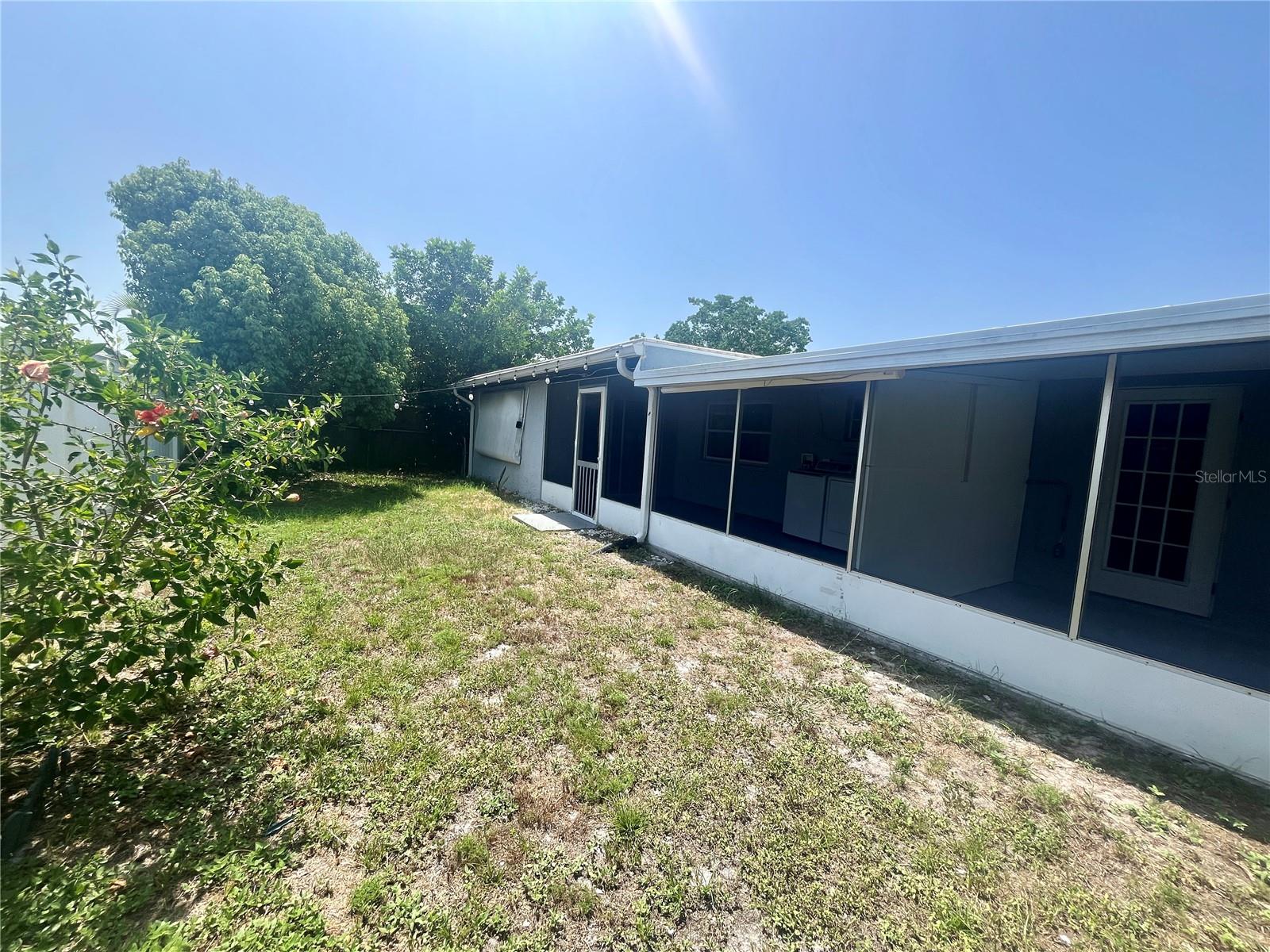 TAHITIAN HOMES - Residential Lease