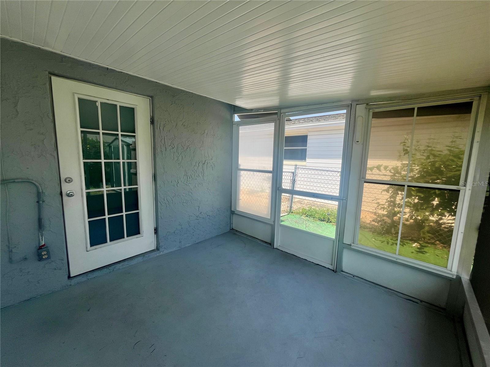 TAHITIAN HOMES - Residential Lease
