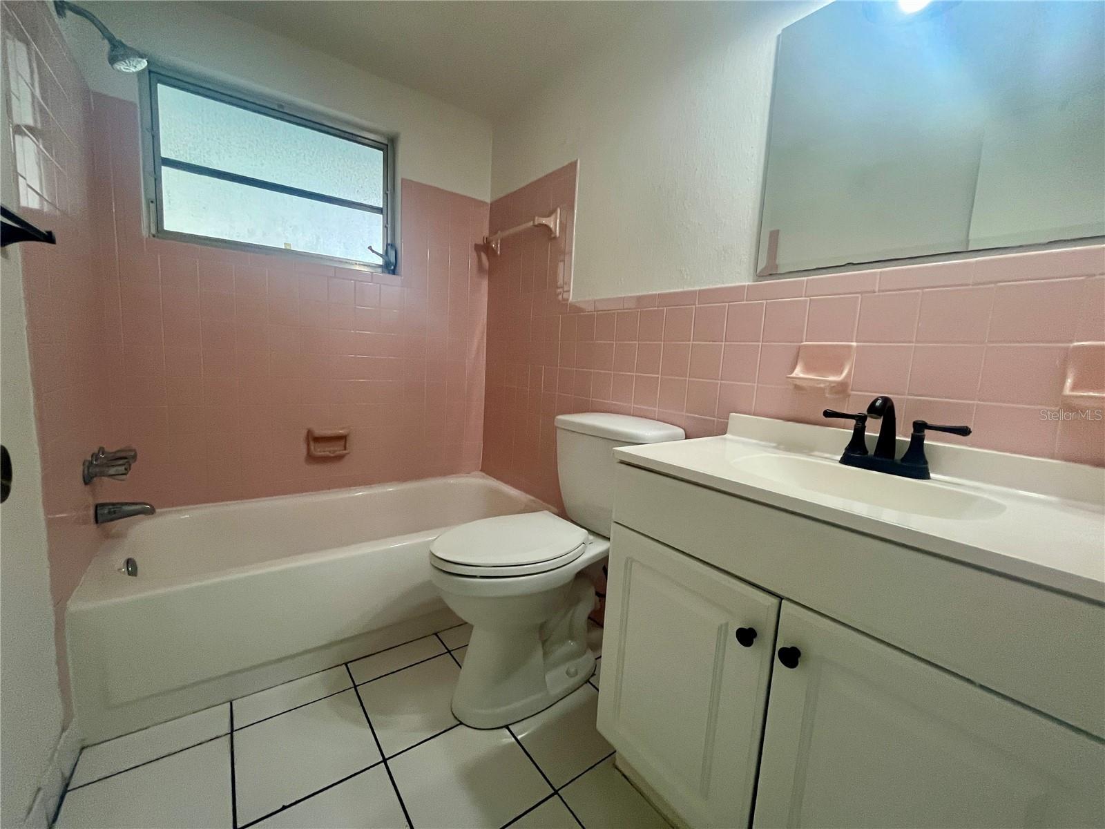 TAHITIAN HOMES - Residential Lease