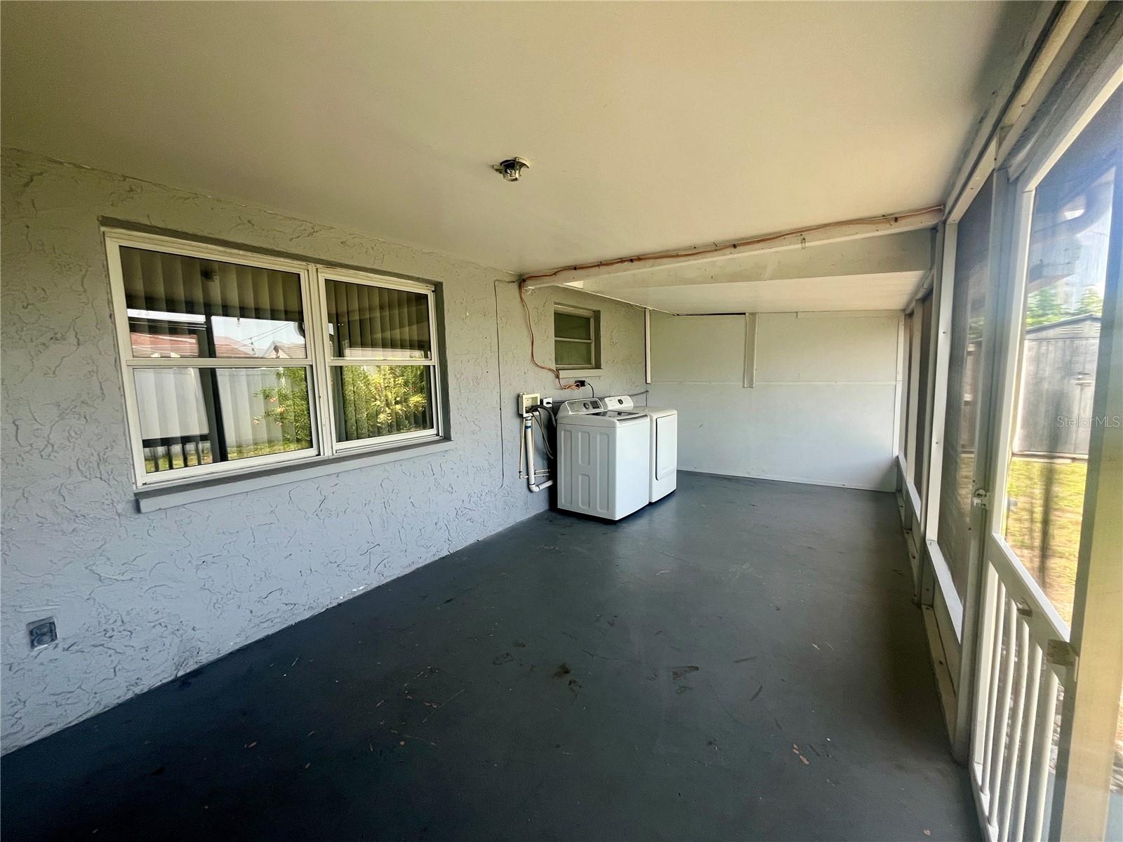 TAHITIAN HOMES - Residential Lease