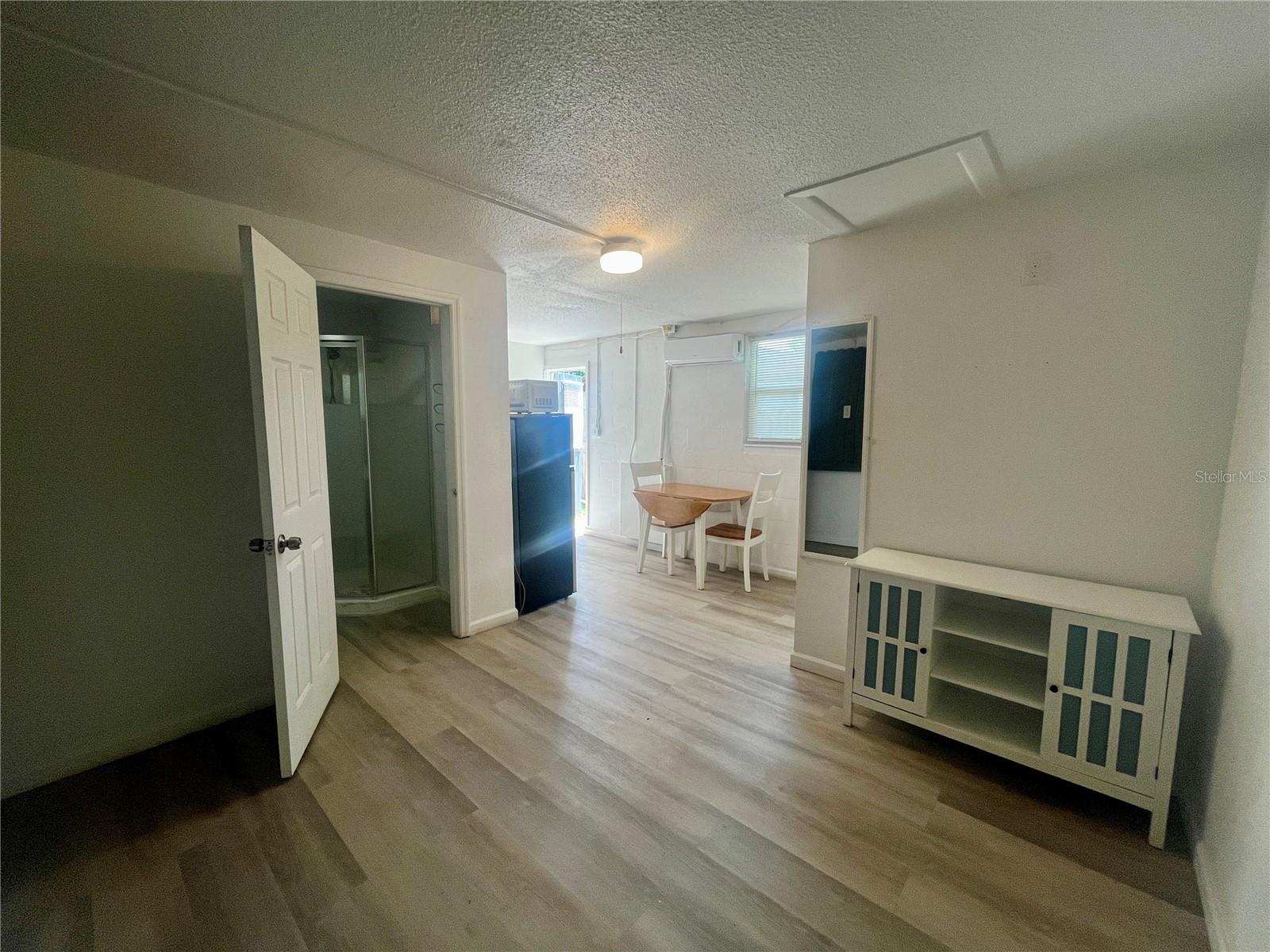 TAHITIAN HOMES - Residential Lease