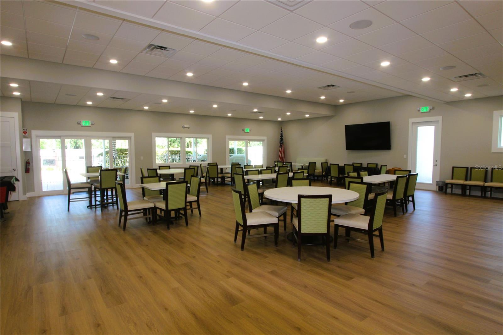 GOLDEN BAY COLONY PH 01 - Residential