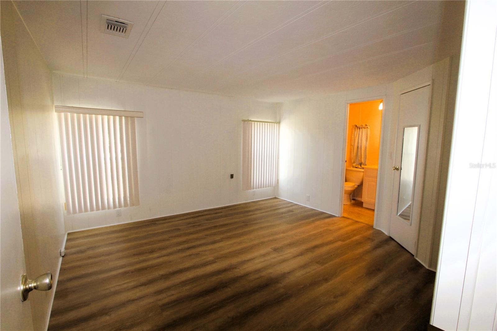 GOLDEN BAY COLONY PH 01 - Residential