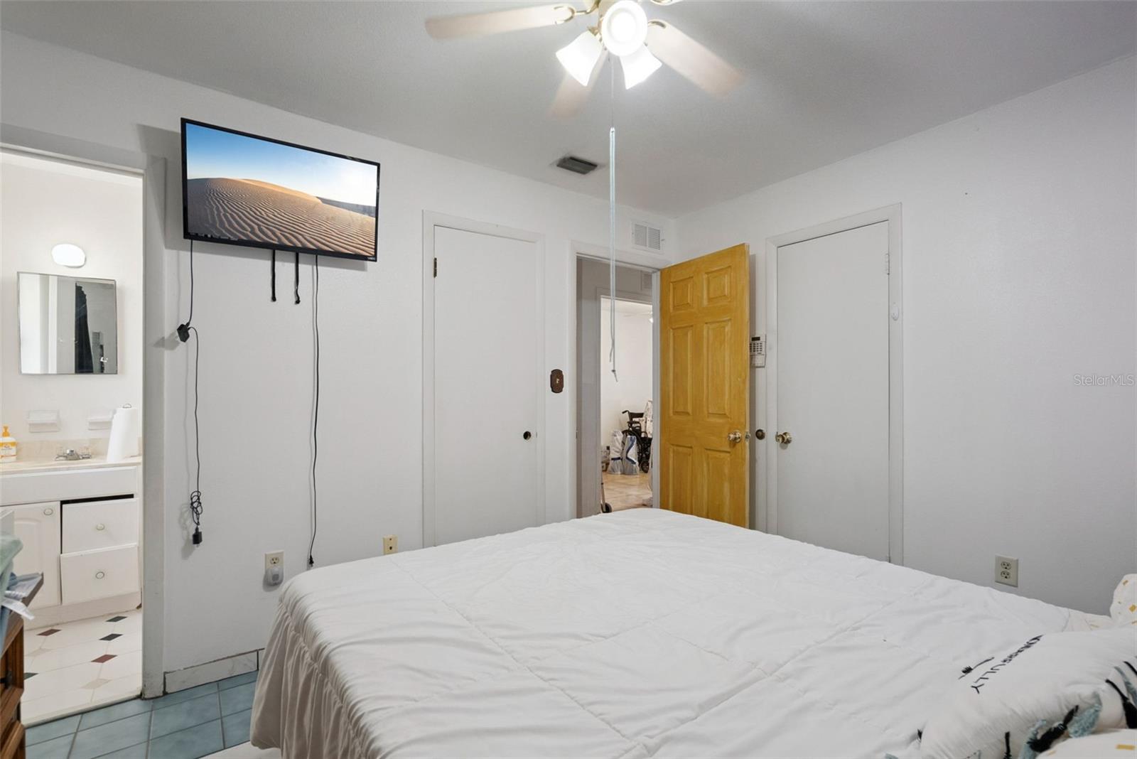 TWENTY WEST - Residential