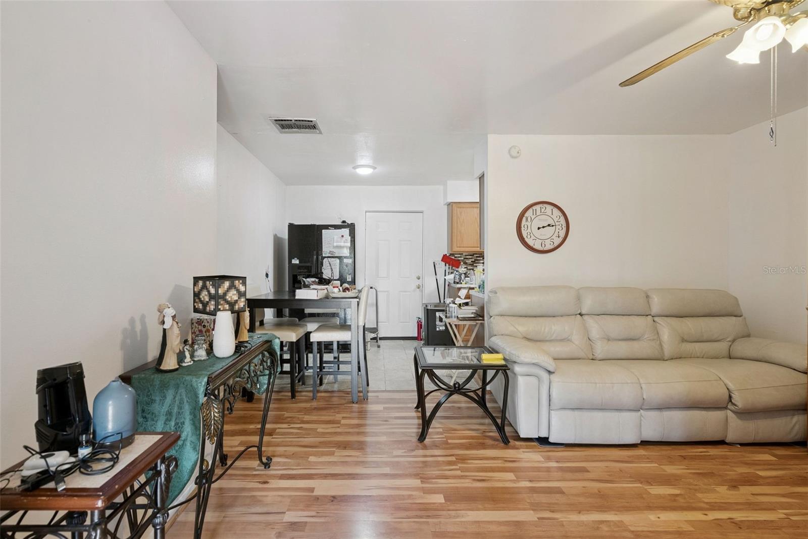 TWENTY WEST - Residential