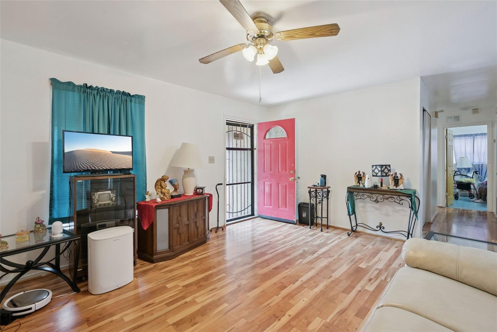 TWENTY WEST - Residential
